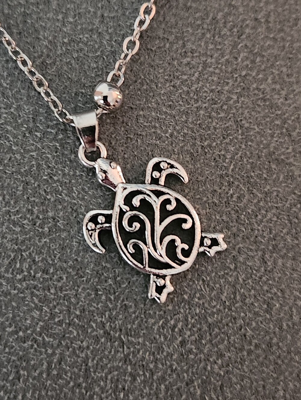 Silver-Tone Filigree Turtle Pendant Anklet